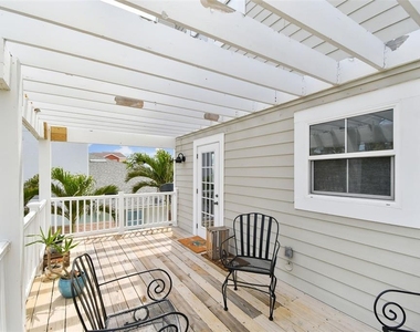 16033 Gulf Boulevard - Photo Thumbnail 23