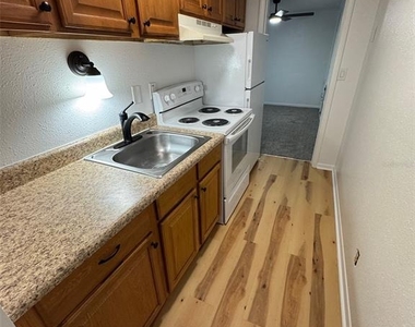 420-420 Mills Street - Photo Thumbnail 5
