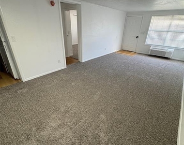 420-420 Mills Street - Photo Thumbnail 3
