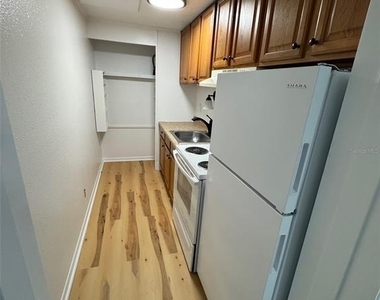 420-420 Mills Street - Photo Thumbnail 4
