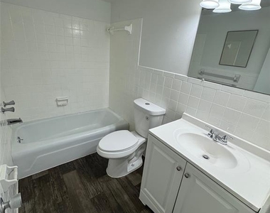 1745-1745 Ne 2nd Street - Photo Thumbnail 7