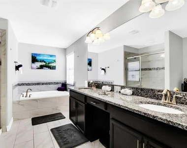 5504 Solterra Circle - Photo Thumbnail 15