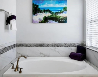 5504 Solterra Circle - Photo Thumbnail 16