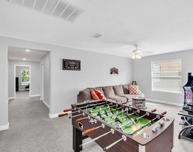 5504 Solterra Circle - Photo Thumbnail 11