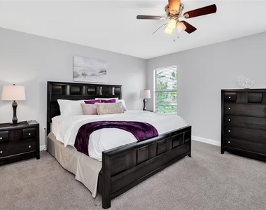 5504 Solterra Circle - Photo Thumbnail 13