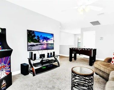 5504 Solterra Circle - Photo Thumbnail 12