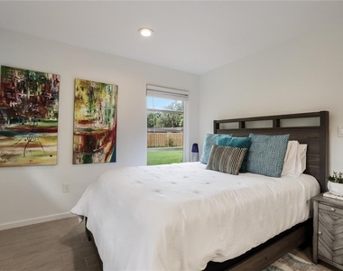 2266 Clematis Street - Photo Thumbnail 12