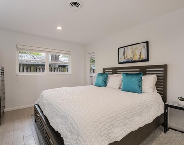 2266 Clematis Street - Photo Thumbnail 15