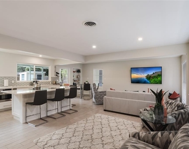 2266 Clematis Street - Photo Thumbnail 2