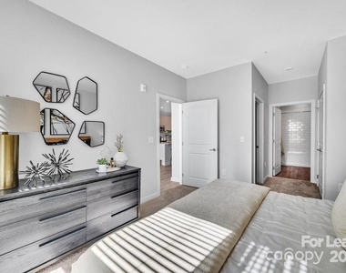 2020 W Morehead Street - Photo Thumbnail 19