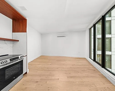 570 Fulton Street - Photo Thumbnail 2