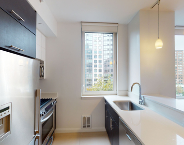 795 Columbus Ave - Photo Thumbnail 2