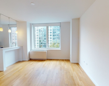 795 Columbus Ave - Photo Thumbnail 1