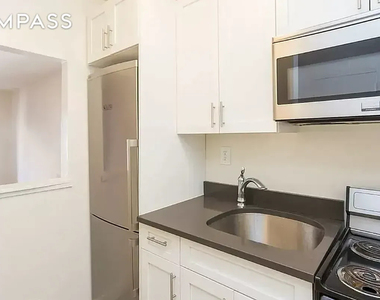 221 E 82nd Street - Photo Thumbnail 2
