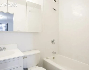 221 E 82nd Street - Photo Thumbnail 3