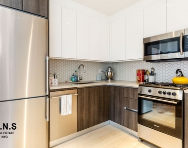 178 N 11th Street - Photo Thumbnail 3
