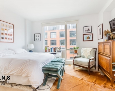 178 N 11th Street - Photo Thumbnail 2