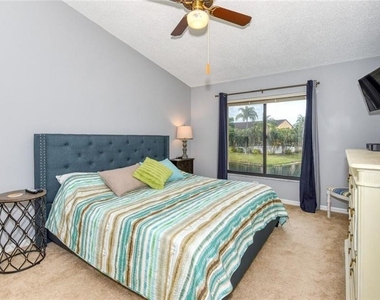 5652 Ashton Lake Drive - Photo Thumbnail 14