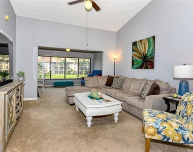 5652 Ashton Lake Drive - Photo Thumbnail 7