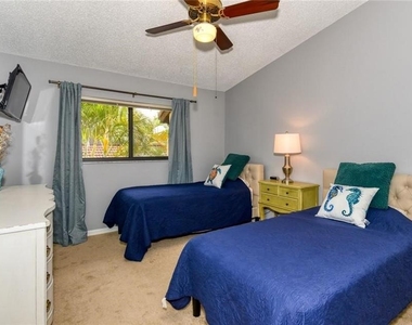 5652 Ashton Lake Drive - Photo Thumbnail 17
