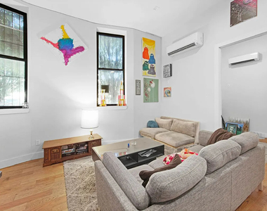 485 Evergreen Ave - Photo Thumbnail 3