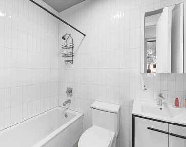 485 Evergreen Ave - Photo Thumbnail 9
