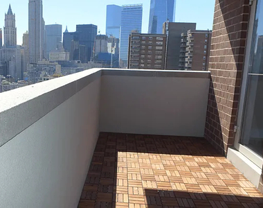 Greenwich Street  - Photo Thumbnail 4