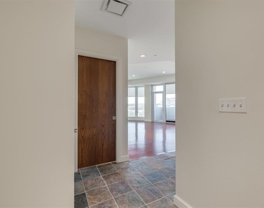 5900 Mosteller Drive - Photo Thumbnail 3