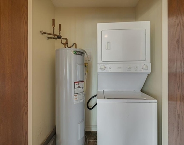 5900 Mosteller Drive - Photo Thumbnail 16