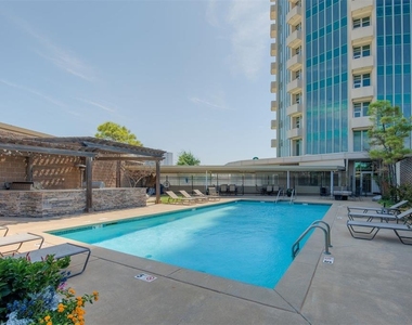5900 Mosteller Drive - Photo Thumbnail 24
