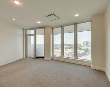 5900 Mosteller Drive - Photo Thumbnail 11