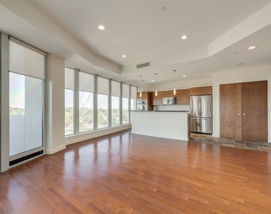 5900 Mosteller Drive - Photo Thumbnail 8