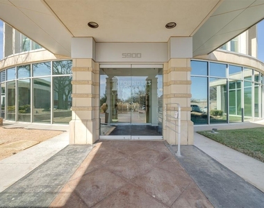 5900 Mosteller Drive - Photo Thumbnail 18