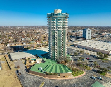 5900 Mosteller Drive - Photo Thumbnail 30