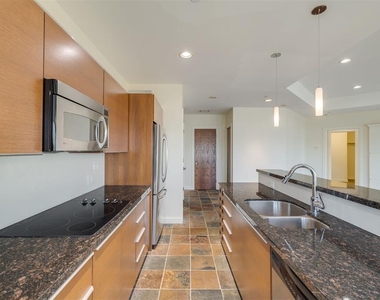 5900 Mosteller Drive - Photo Thumbnail 6
