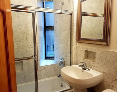 200 Riverside Drive - Photo Thumbnail 6