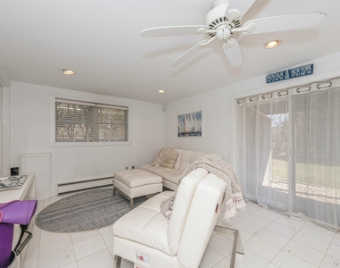 33 Hoppin Avenue - Photo Thumbnail 6