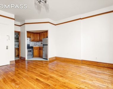 247 W 123rd Street - Photo Thumbnail 4