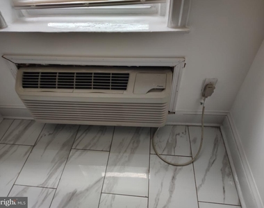 6024 Larchwood Avenue - Photo Thumbnail 17