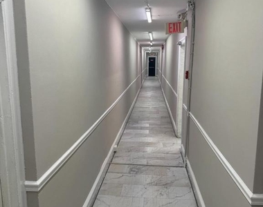 6024 Larchwood Avenue - Photo Thumbnail 8
