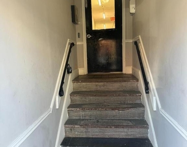 6024 Larchwood Avenue - Photo Thumbnail 6