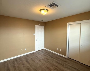 5811 Mcknight Street - Photo Thumbnail 21