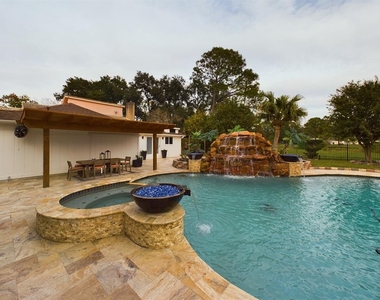 7702 Antoine Drive - Photo Thumbnail 40