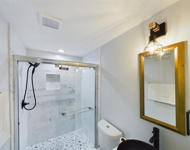 7702 Antoine Drive - Photo Thumbnail 47