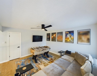 7702 Antoine Drive - Photo Thumbnail 30