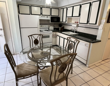 3150 N Atlantic Avenue - Photo Thumbnail 1