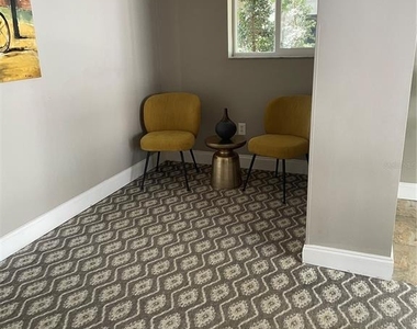 210 5th Avenue S - Photo Thumbnail 4