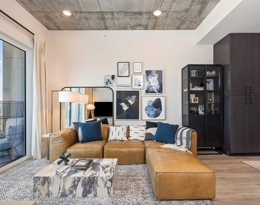 601 N 12th Street N - Photo Thumbnail 20