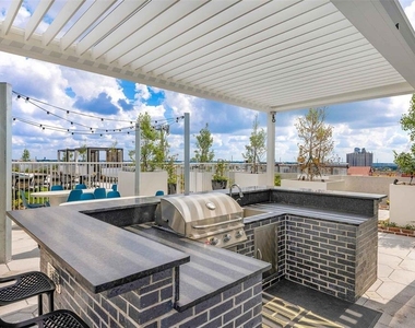 601 N 12th Street N - Photo Thumbnail 8