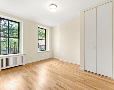 West 49th Street - Photo Thumbnail 2